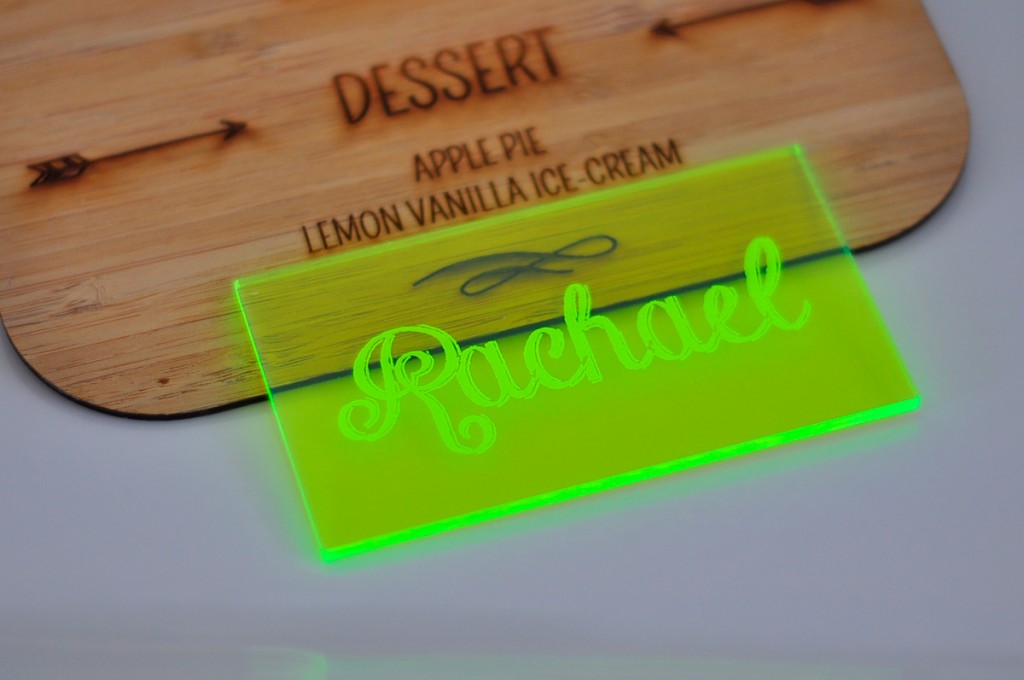 neon-green-acrylic-place-card-plate2